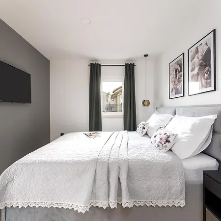 Cosmopolitan Apartments Krk Town Room photo