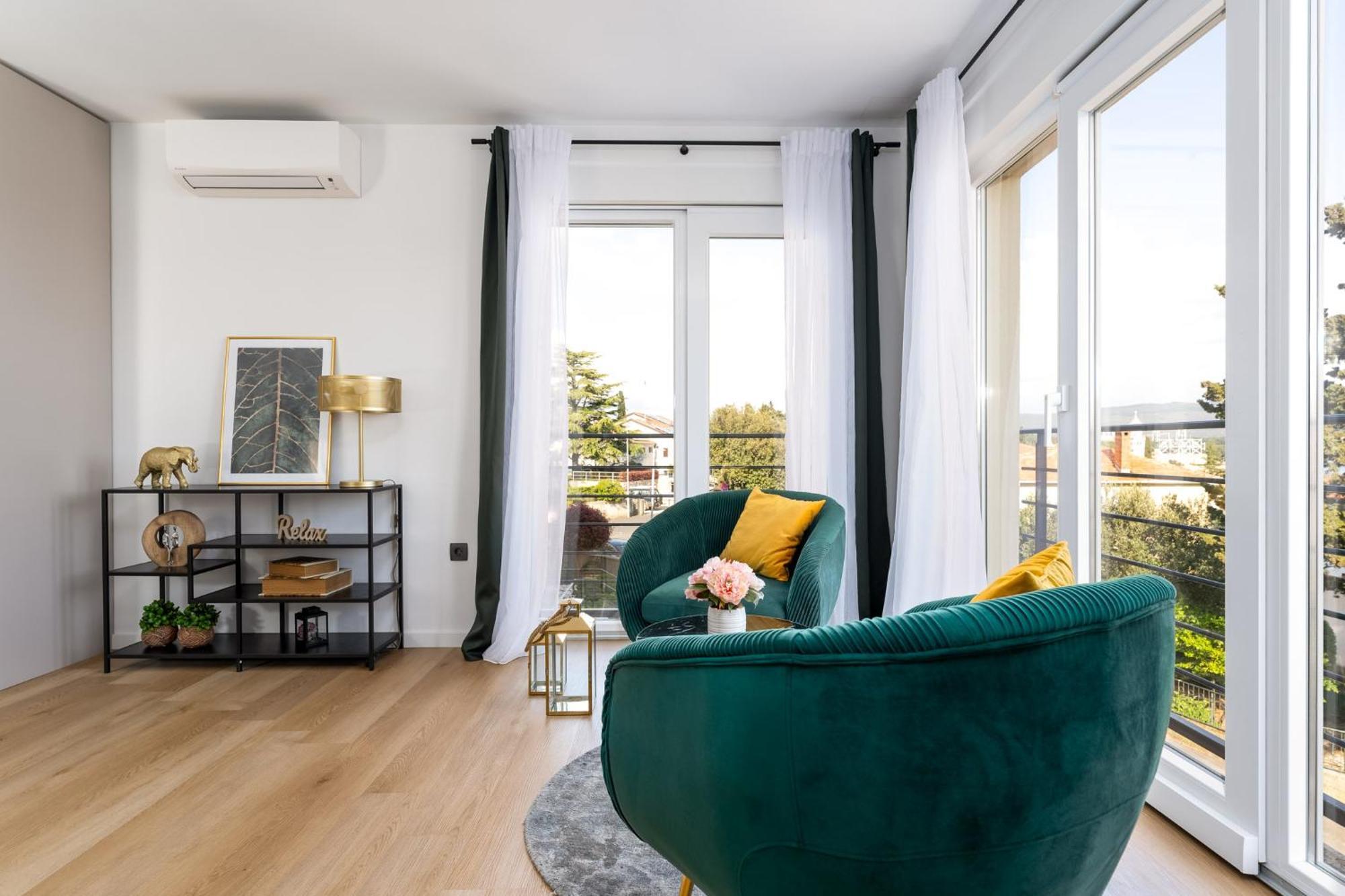 Cosmopolitan Apartment